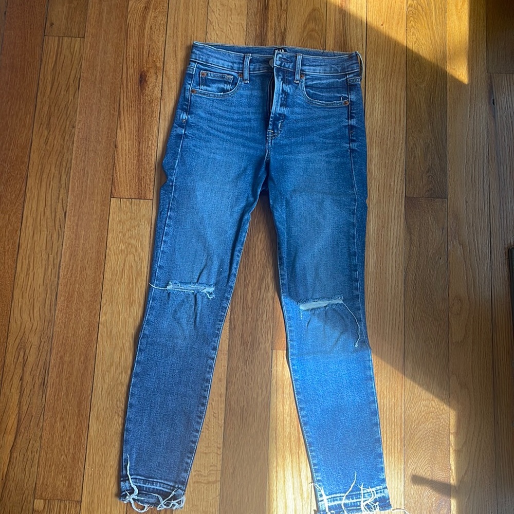 GAP skinny jeans with rips in the knees